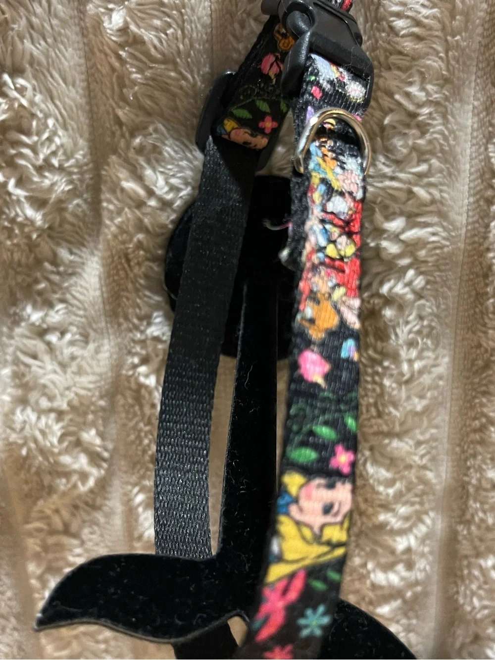 Buckle-Down Plastic Clip Collar Alice's Encounters in Wonderland - 1/2